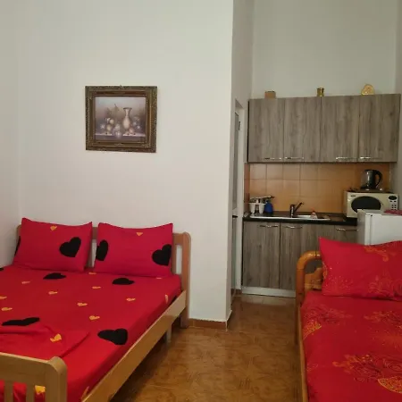 4 Steps From The Sea Durres